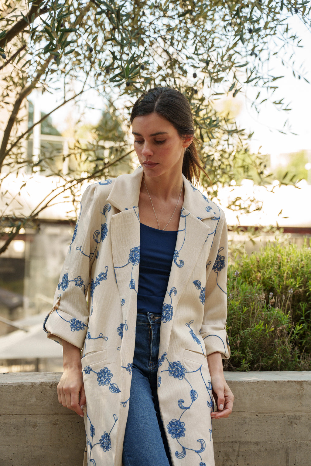 Tapado Caloé flores azules